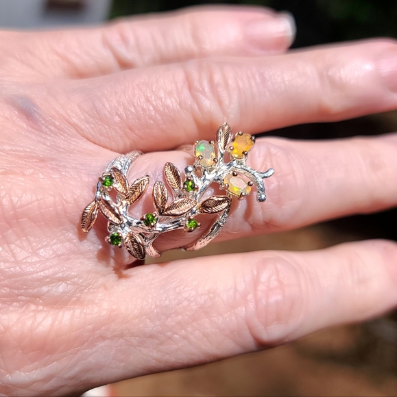 Opal and Chrome Diopside sterling floral wreath finger cuff sz 6.5 - Picture 10 of 10
